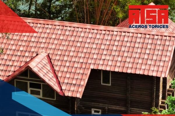 Las láminas tipo teja son una de las alternativas más llamativas, económicas y funcionales que existen en el mercado para techos.